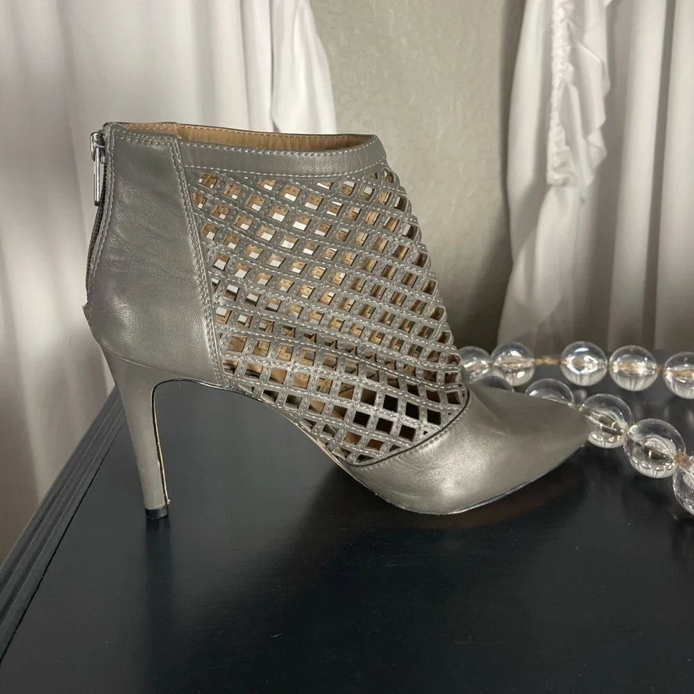 Antonio Melani Gray Ankle Boots Size 10
